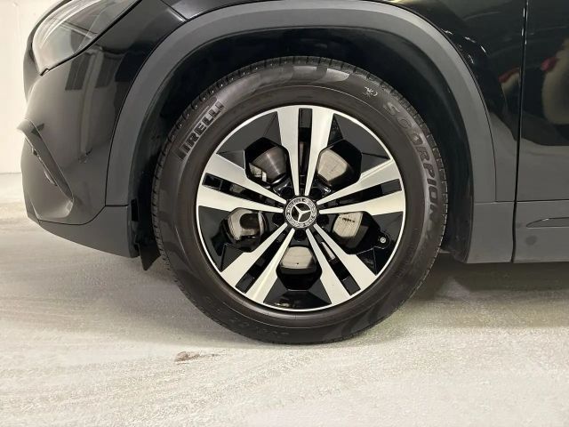 Mercedes-Benz GLA 220 4MATIC GLA 220 d