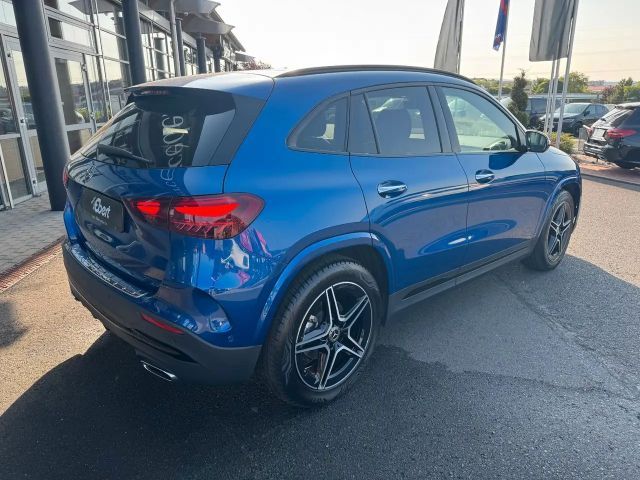 Mercedes-Benz GLA 200 AMG Line