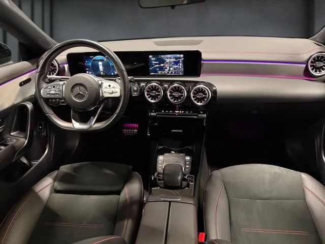 Mercedes-Benz CLA 180 AMG Line Coupé