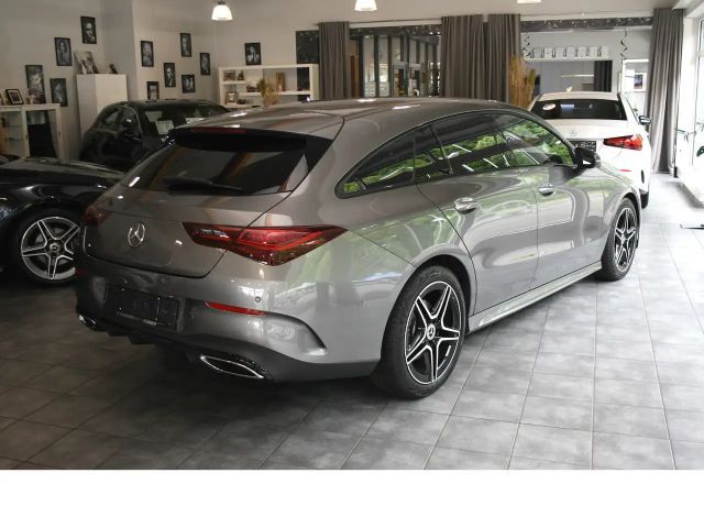 Mercedes-Benz CLA 200 AMG Line