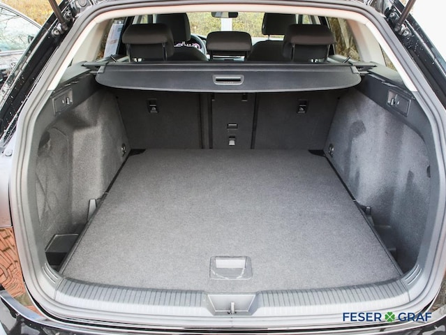 Volkswagen Golf 1.5 eTSI DSG Life Variant