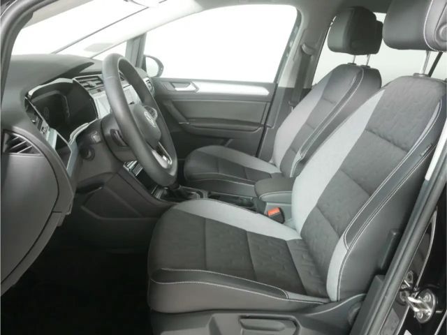 Volkswagen Touran 1.5 TSI DSG R-Line