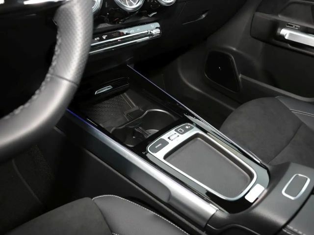 Mercedes-Benz GLB 200 AMG Line GLB 200 d