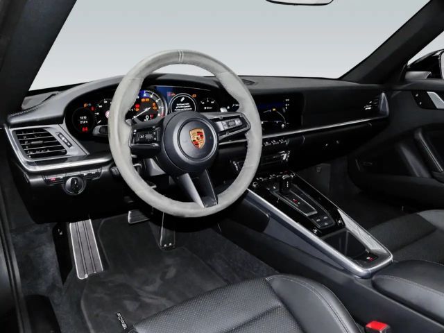 Porsche 992 Cabrio Carrera