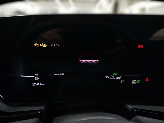 Audi A6 Avant Quattro S-Tronic