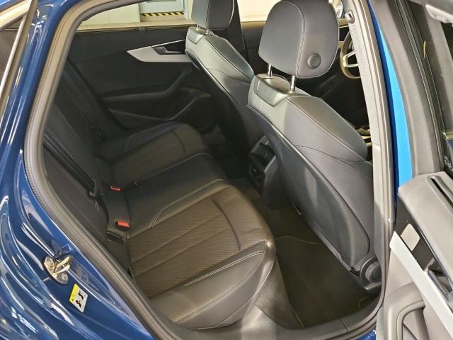 Audi A4 30 TDI S-Line S-Tronic Sedan