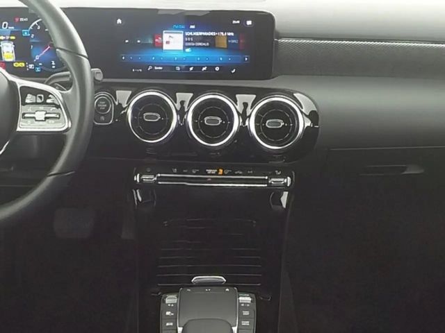 Mercedes-Benz A 200 Progressive