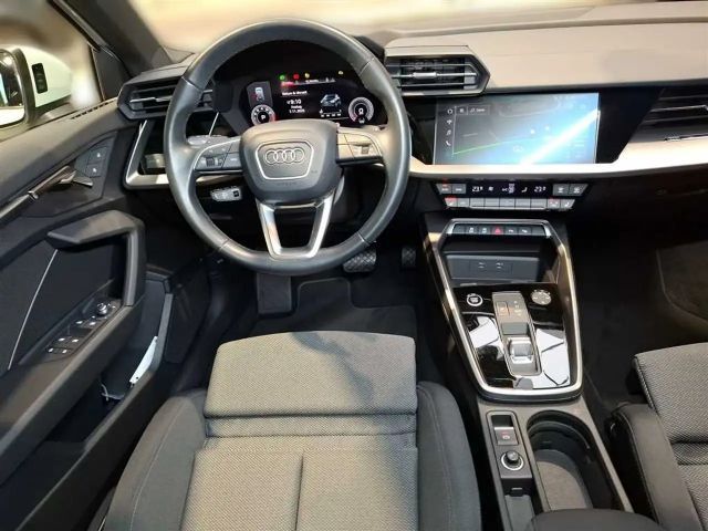 Audi A3 1.5 TFSI S-Line S-Tronic Sedan