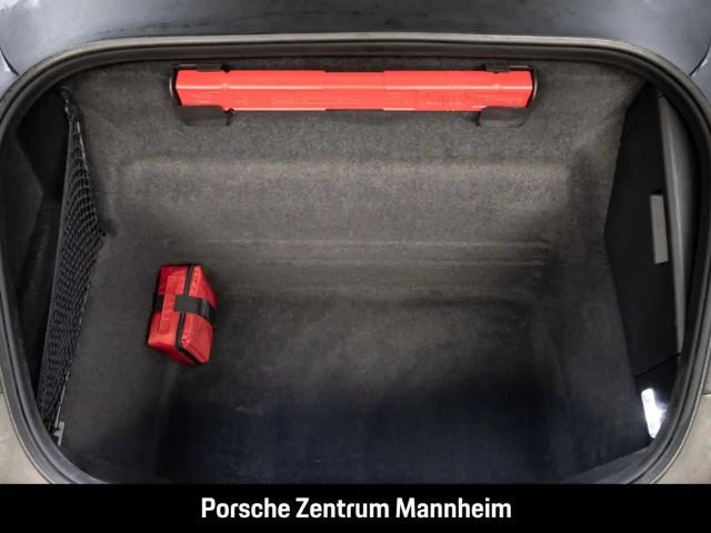 Porsche 992 Carrera Coupé GTS