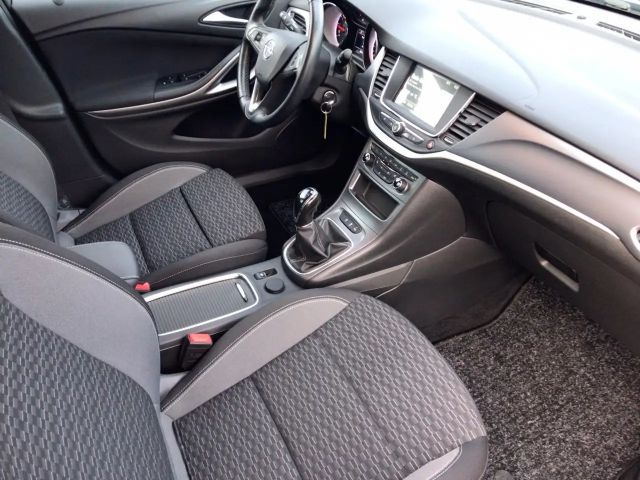 Opel Astra 1.2 Turbo Edition Turbo