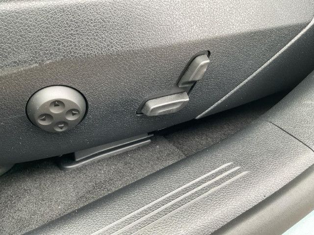 Mercedes-Benz E 220 E 220 d Sedan