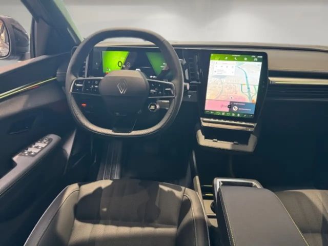 Renault Megane Comfort E-Tech Iconic