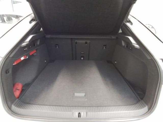 Volkswagen ID.7 340PS NP.77T ACC.5J-G.WÄRMEPUMPE.AHK.AREA-VIEW.NAVI.HUD.PANO.LED