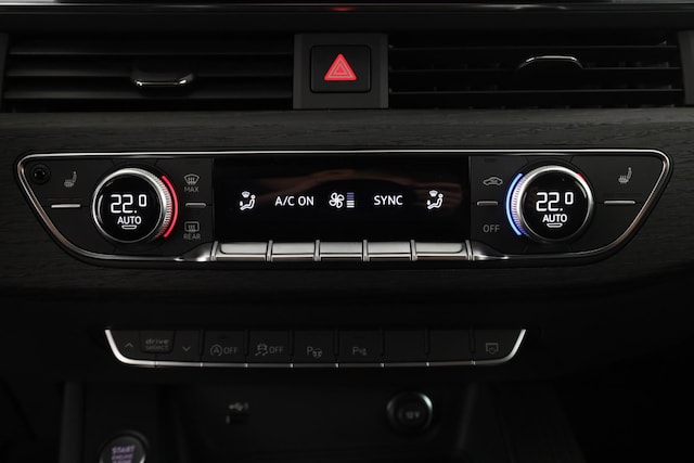 Audi A4 40 TDI Quattro S-Tronic Sedan