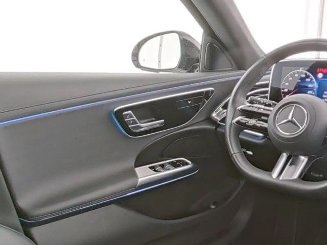 Mercedes-Benz E 220 AMG Line E 220 d