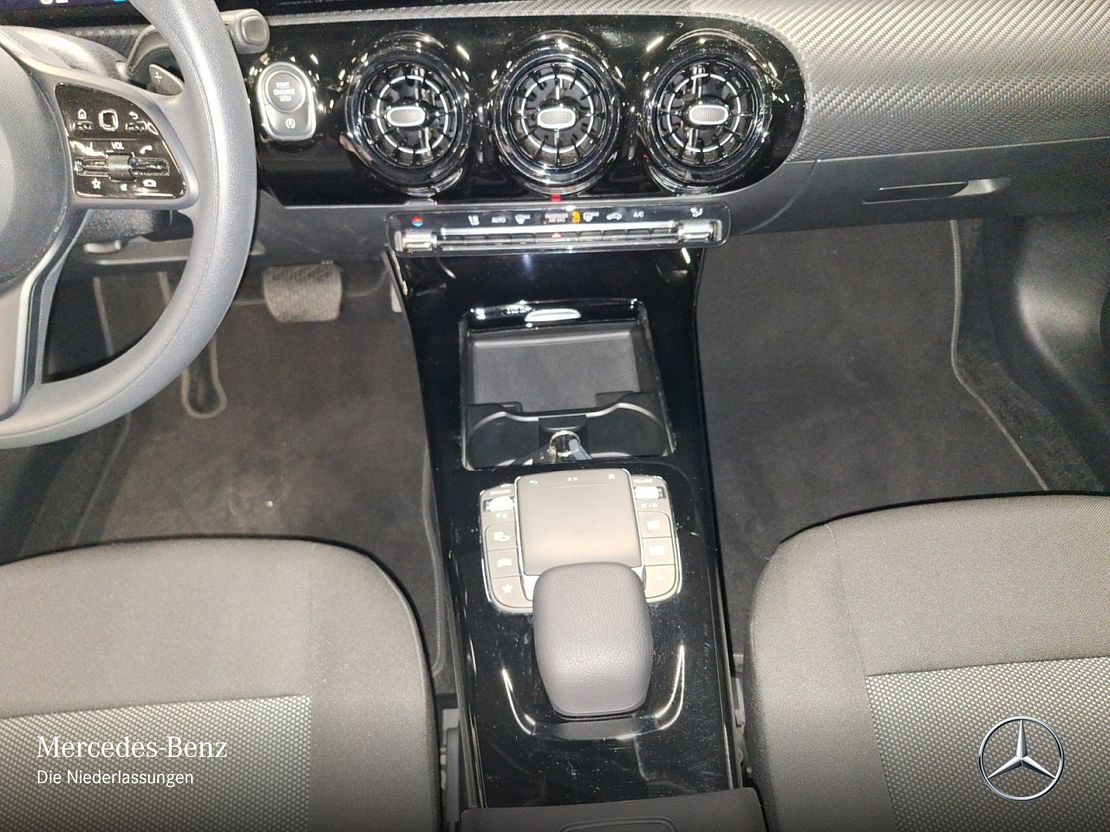 Mercedes-Benz A 200 A 200 d