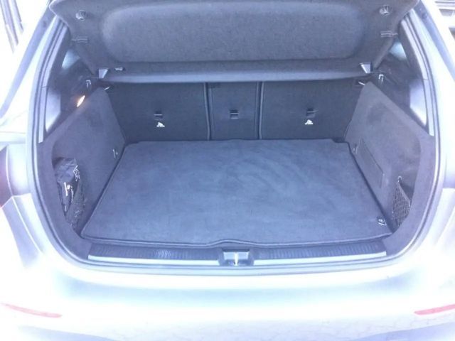 Mercedes-Benz B 180 Progressive