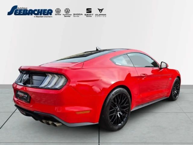 Ford Mustang Fastback GT 5.0 V8