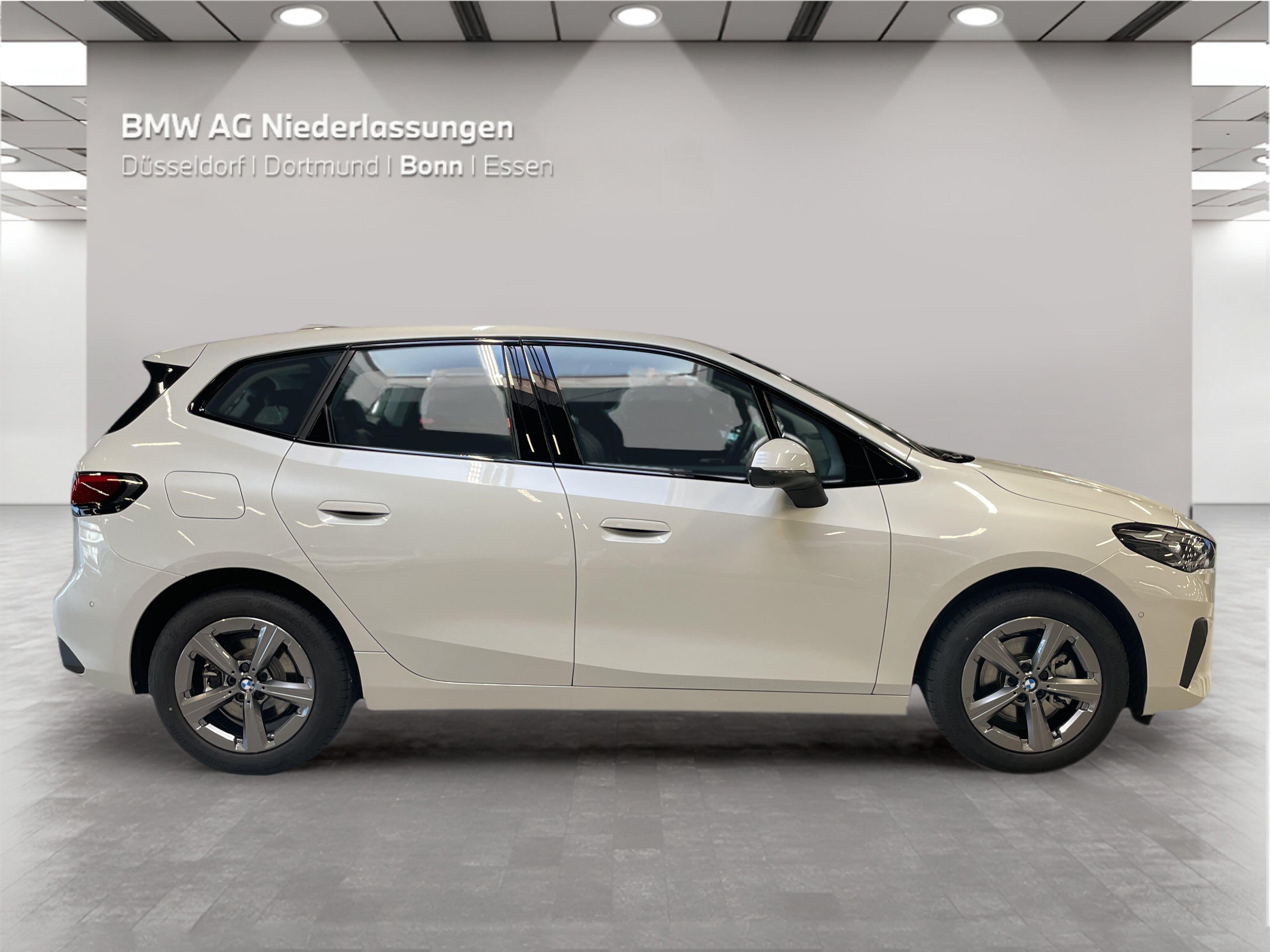 BMW 220 220i Active Tourer