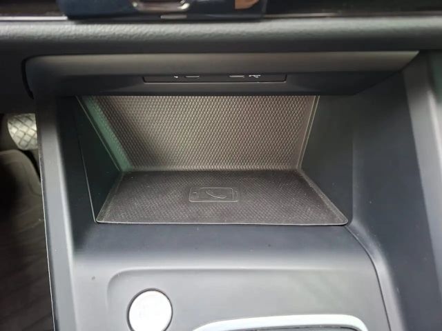 Volkswagen Golf Life Variant