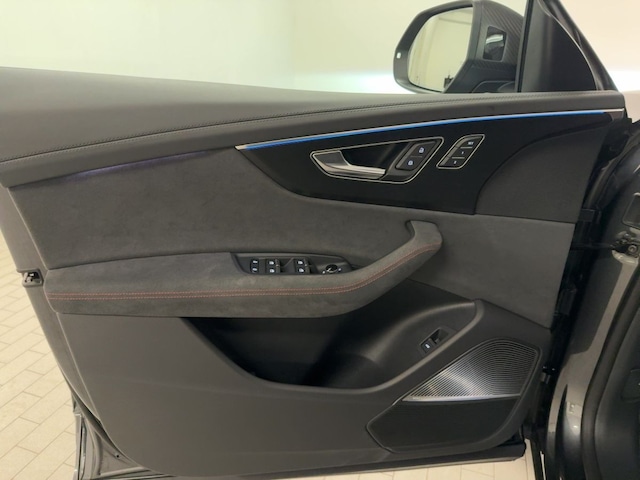 Audi RS Q8 Performance Quattro