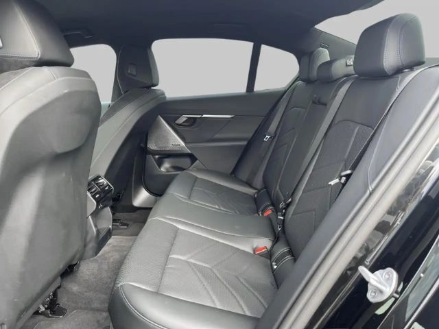 BMW 520 520i M-Sport Sedan