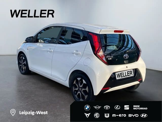 Toyota Aygo Hatchback Play Team D X-play