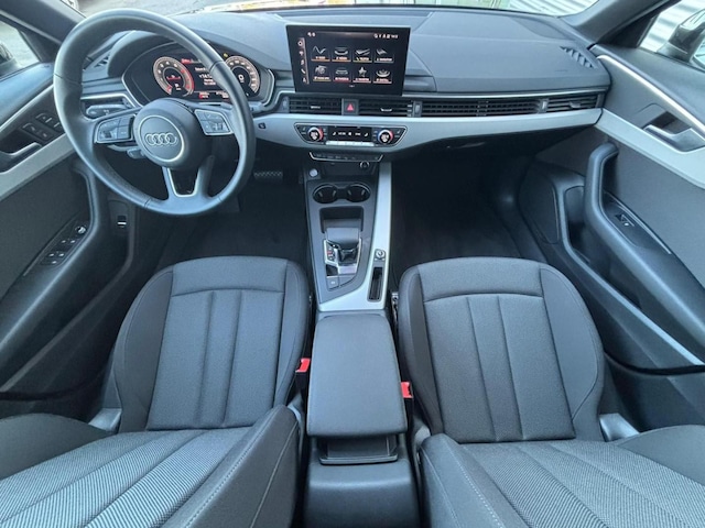 Audi A4 40 TFSI S-Tronic Sedan