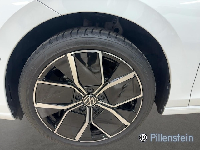 Volkswagen Golf 1.5 eTSI DSG