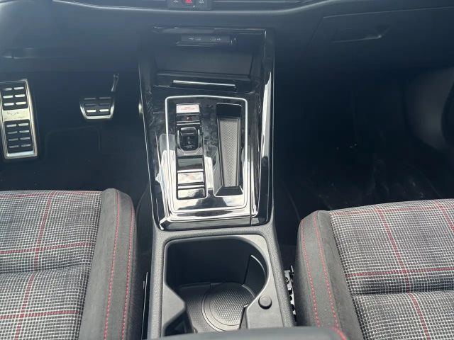 Volkswagen Golf DSG GTI