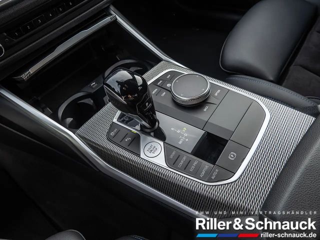 BMW 330 330d M-Sport Sedan