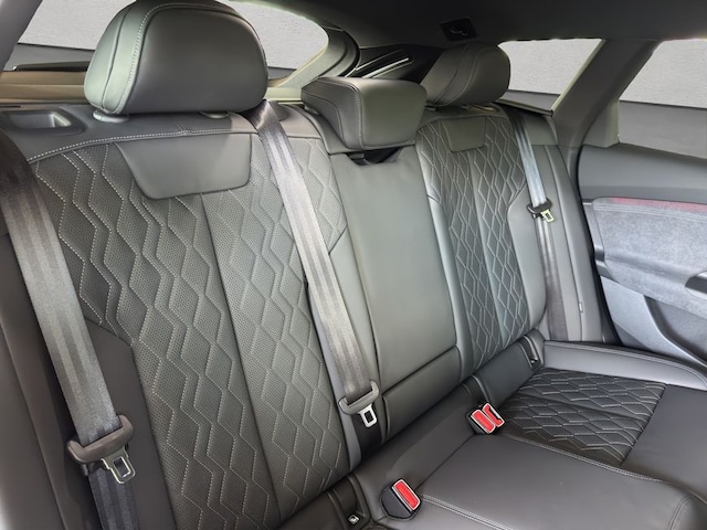 Audi A6 e-tron Avant Quattro