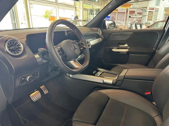 Mercedes-Benz EQB 300 4MATIC AMG Line