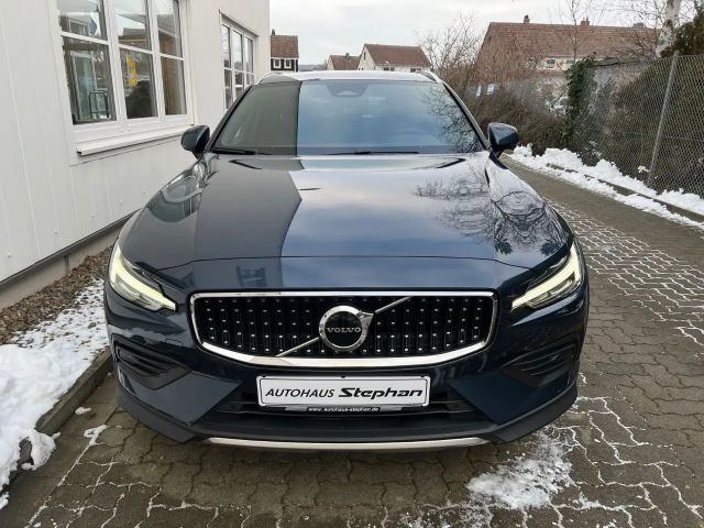 Volvo V60 Cross Country AWD Bright Plus