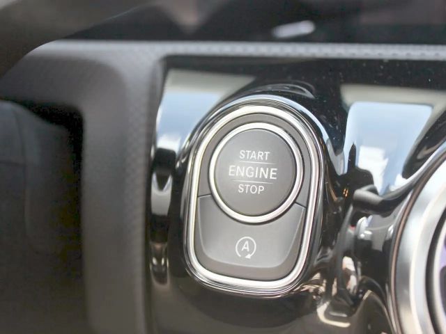 Mercedes-Benz CLA 200 AMG Line Shooting Brake