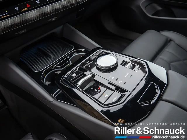 BMW 520 520i M-Sport Sedan