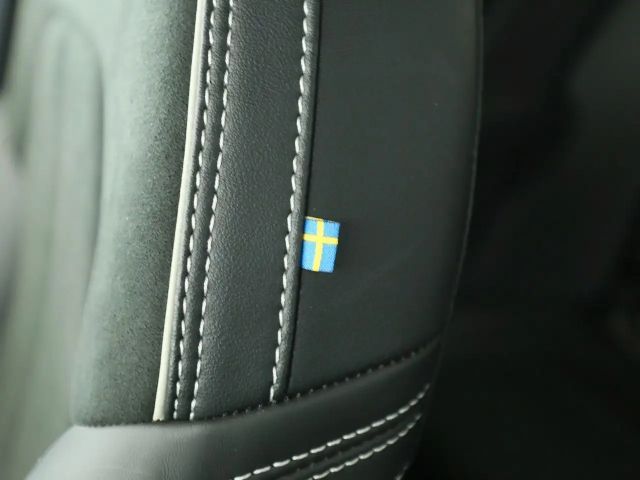 Volvo XC40 Plus Twin Engine