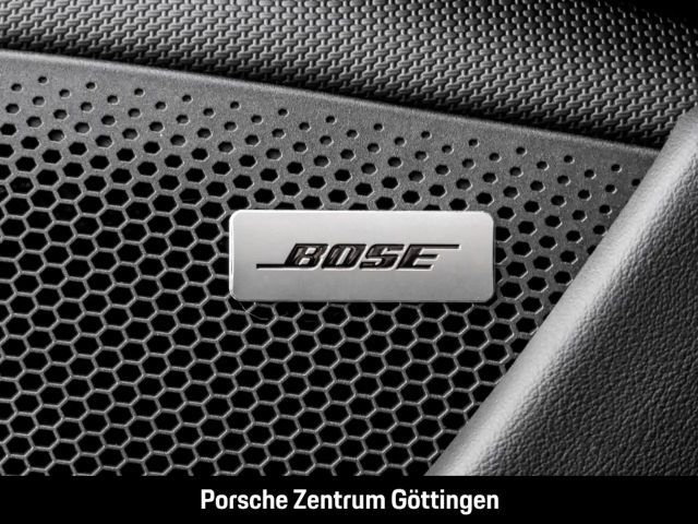 Porsche Taycan 4 Cross Turismo