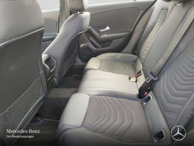 Mercedes-Benz A 250 A 250 e Style