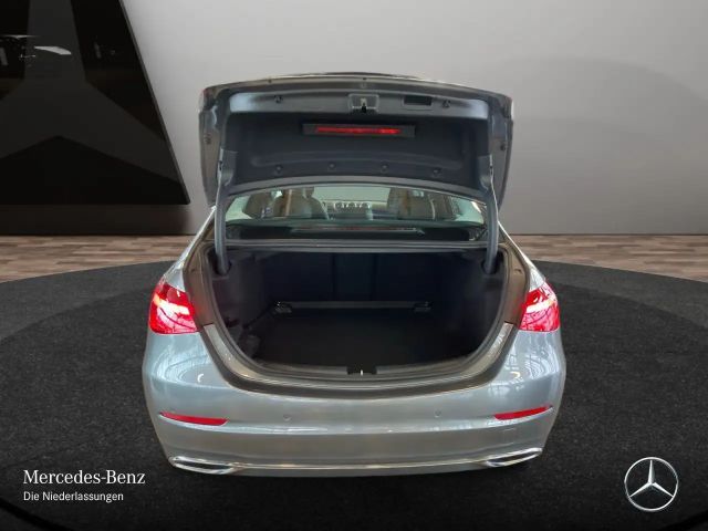 Mercedes-Benz C 180 AVANTGARDE Sedan