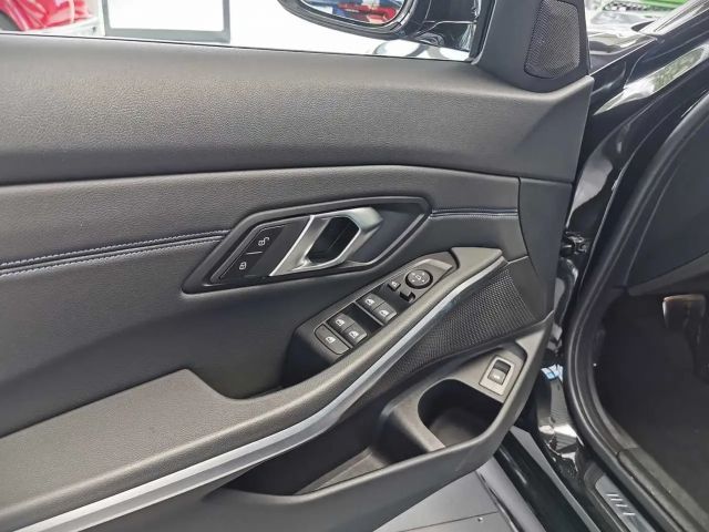 BMW 330 330i M-Sport Touring