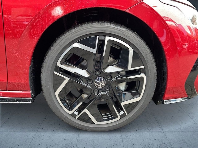 Volkswagen Golf DSG R-Line