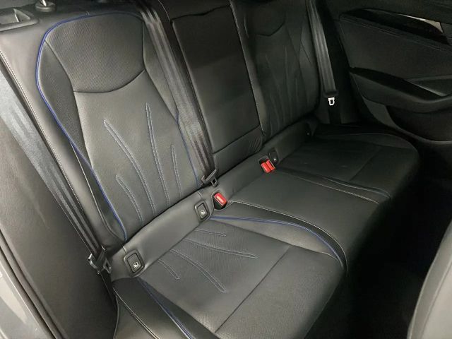 Volkswagen Passat 2.0 TDI R-Line Variant