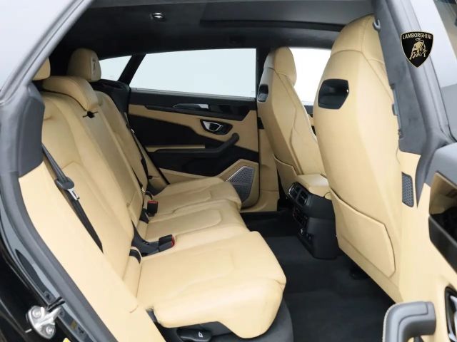 Lamborghini Urus MY22 I AKRAPOVIC I B&O I PANO