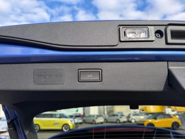 Volkswagen T-Roc IQ.Drive R-Line Style