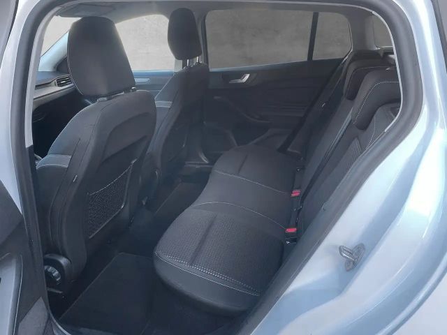 Ford Focus Cool & Connect Wagon