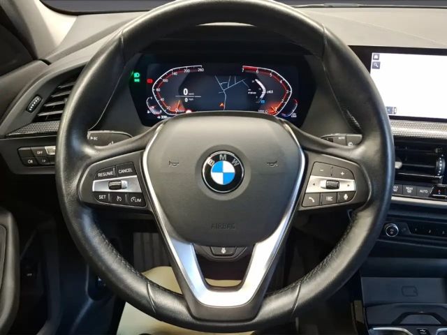 BMW 116 116i Sedan Sport Line