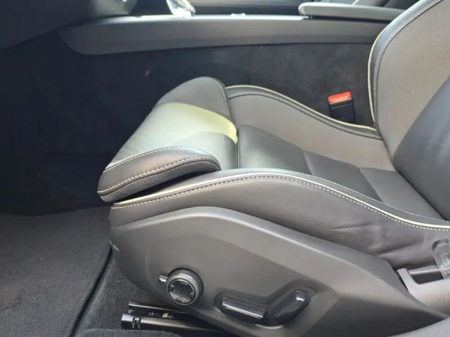 Volvo V60 Cross Country AWD Plus