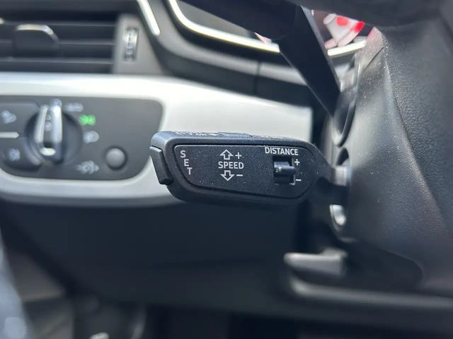 Audi A4 40 TFSI Avant S-Line