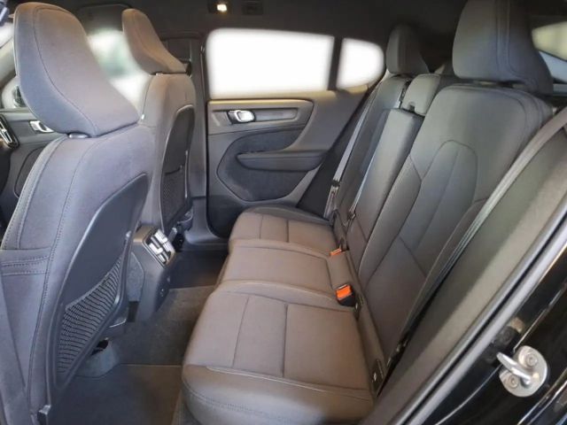 Volvo C40 AWD Core Recharge Twin Engine